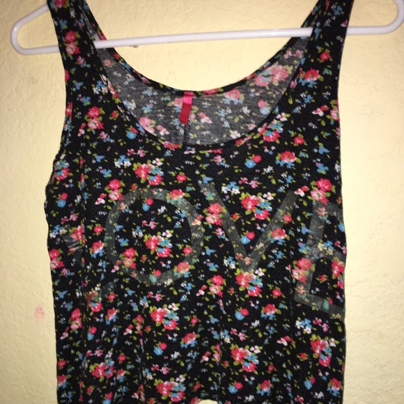 Floral crop top!! - Picture 1 of 1
